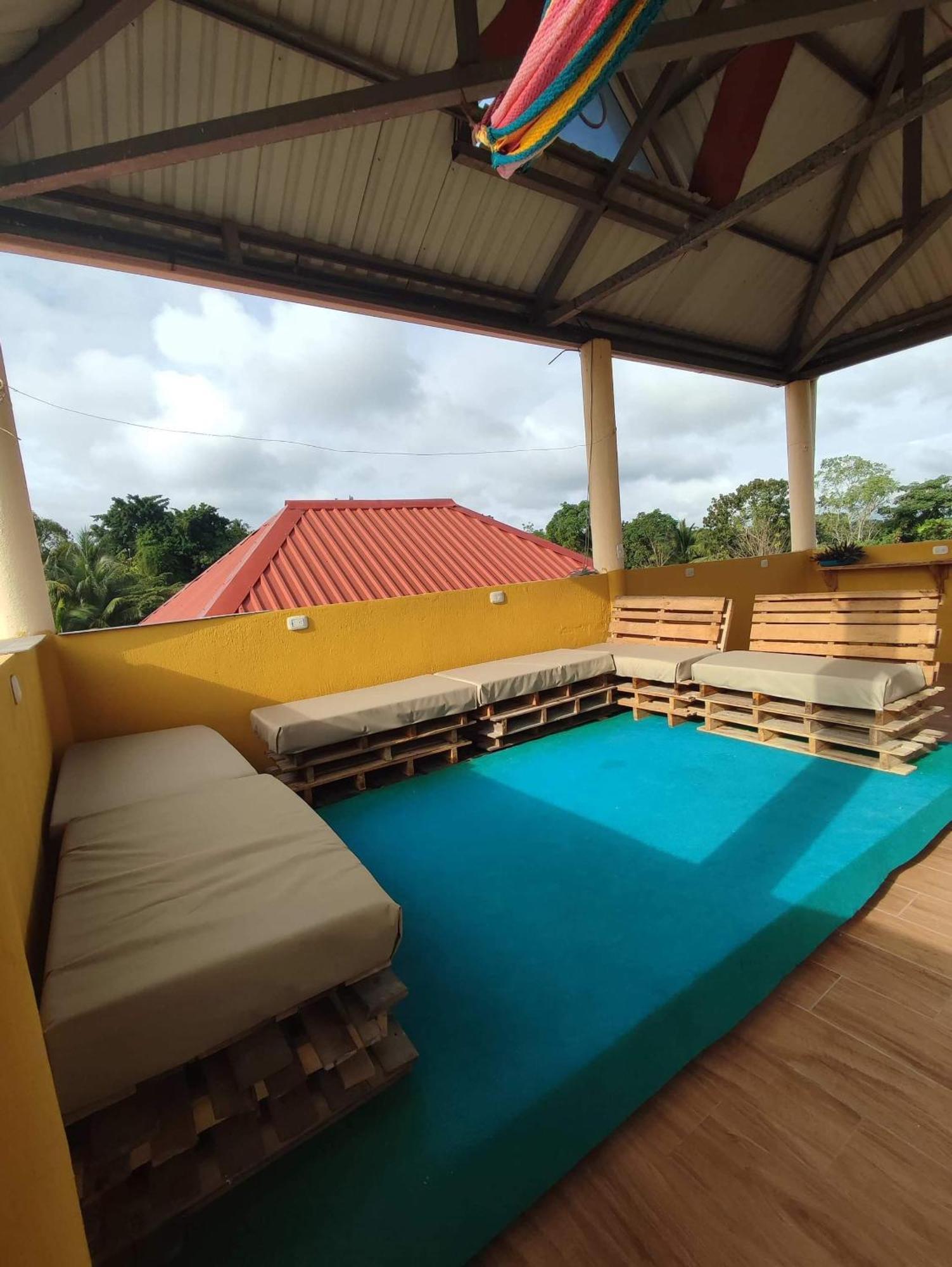 San Benito La Casa Coloradaホステル エクステリア 写真